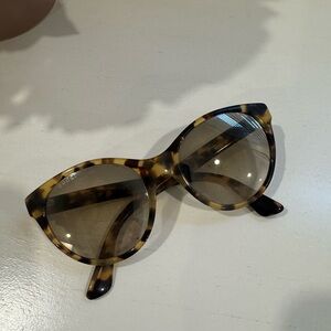 Tortoiseshell Gucci Sunglasses